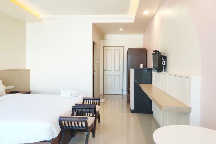 Room 6 of 23