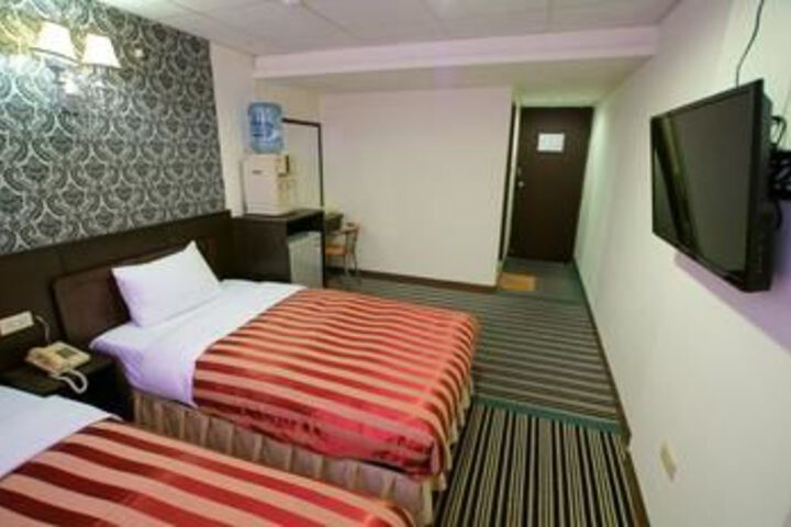 Room 7 of 63