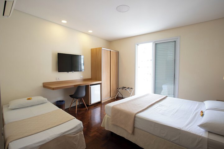 Room 10 of 43