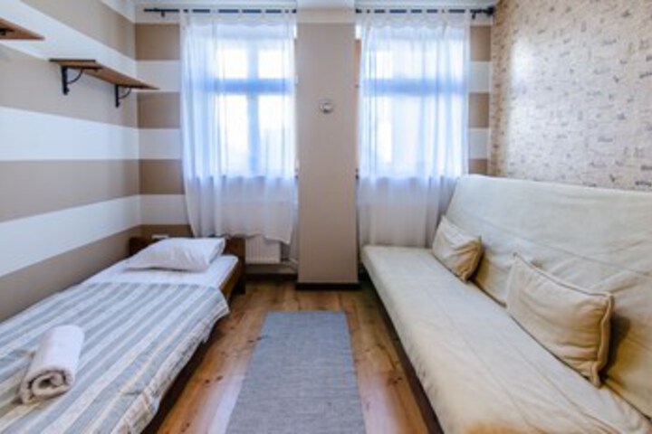 Room 57 of 99