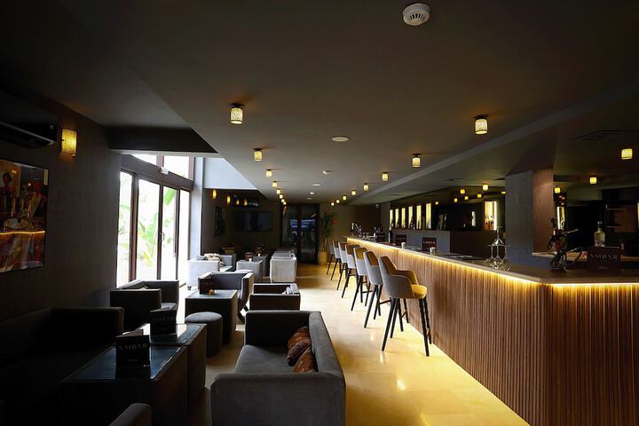 Lounge 59 of 80