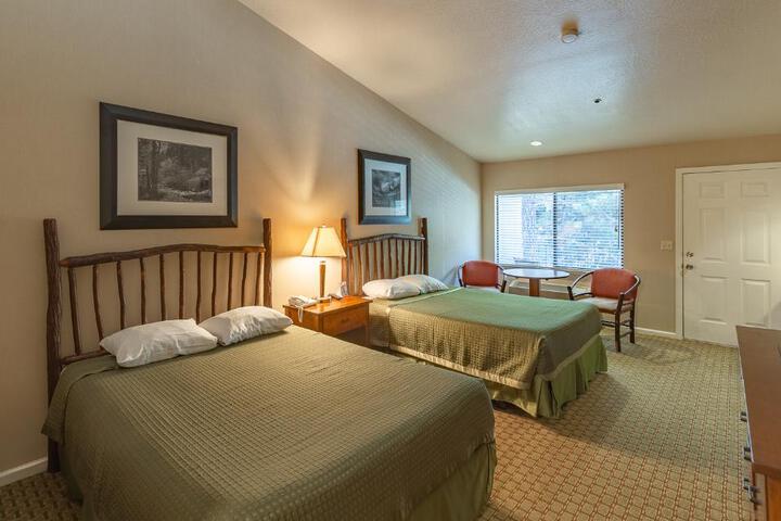 Quadruple Queen Size Bed (17 of 32)