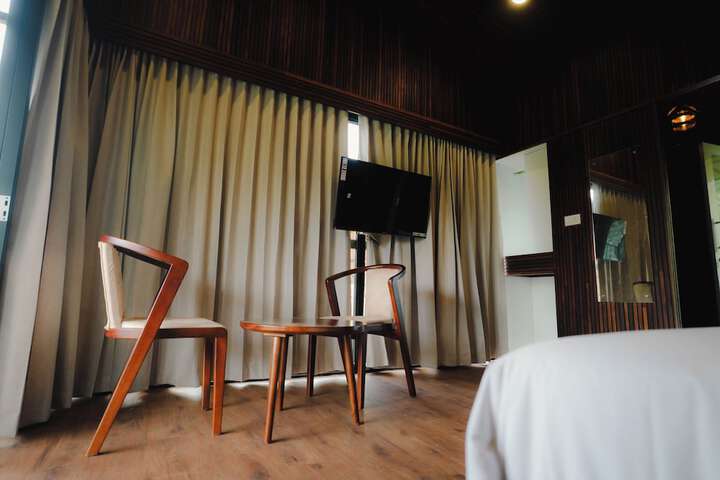 Room 9 of 69