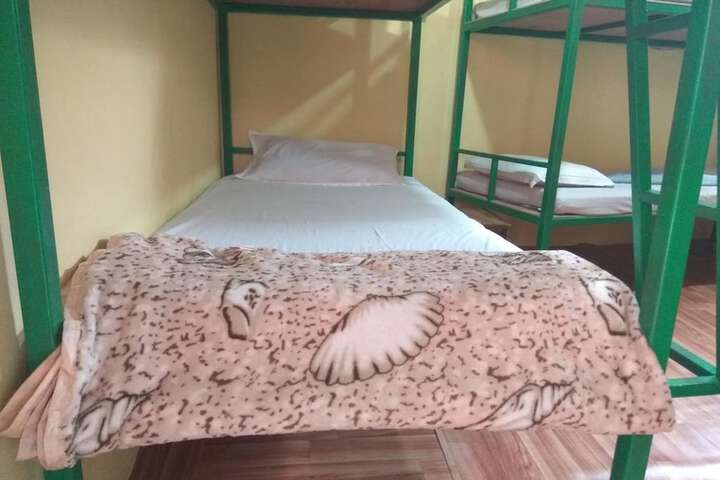 Room 6 of 66