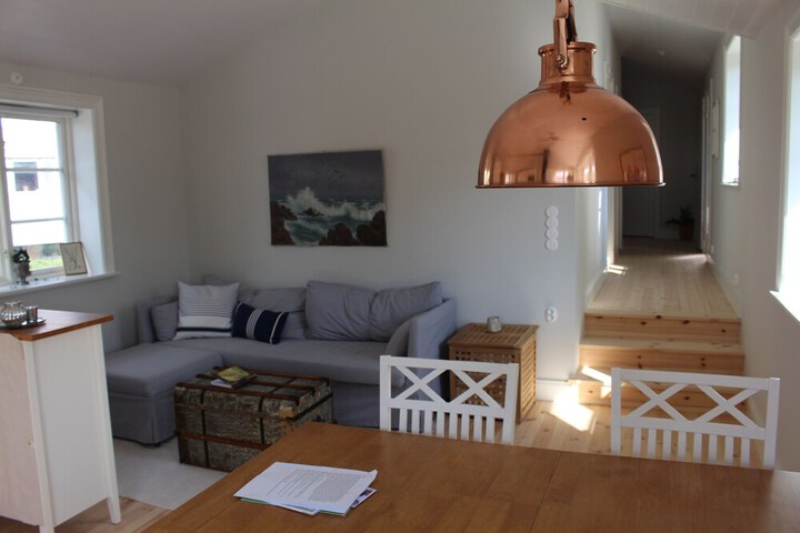 Room 8 of 30