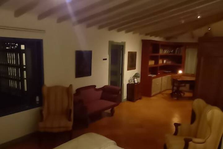Room 31 of 33
