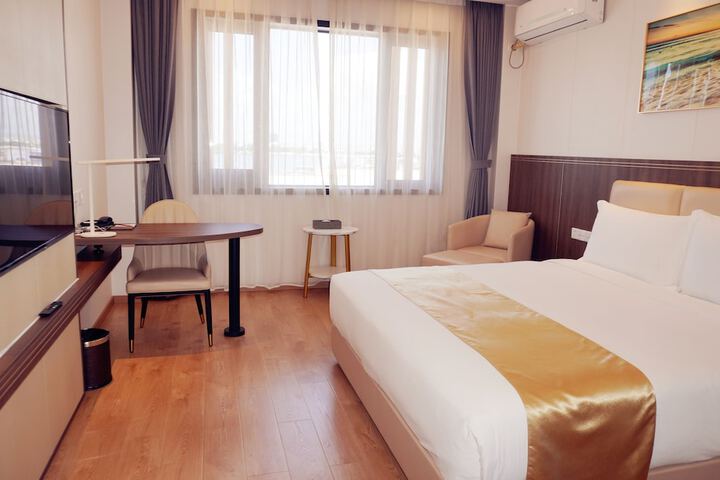 Room 9 of 89
