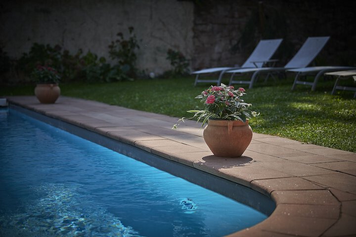 Pool 15 of 36