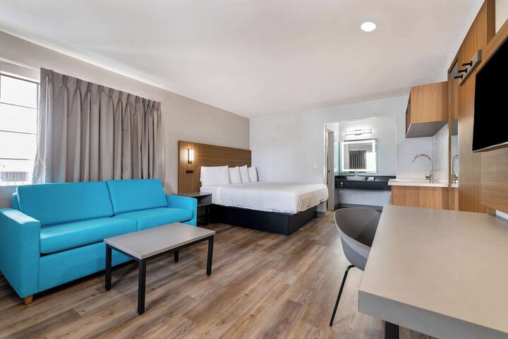 2 Queen Beds (3 of 13)