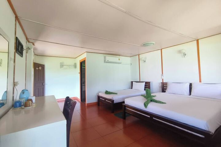 Room 47 of 148