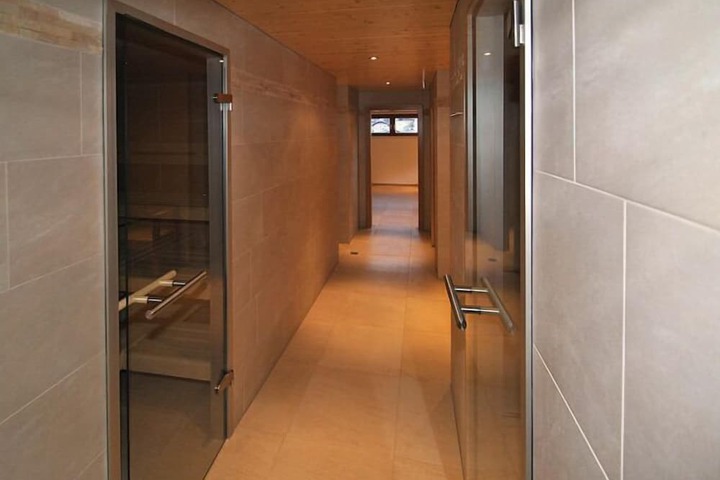 Ballroom/Hall 19 of 23