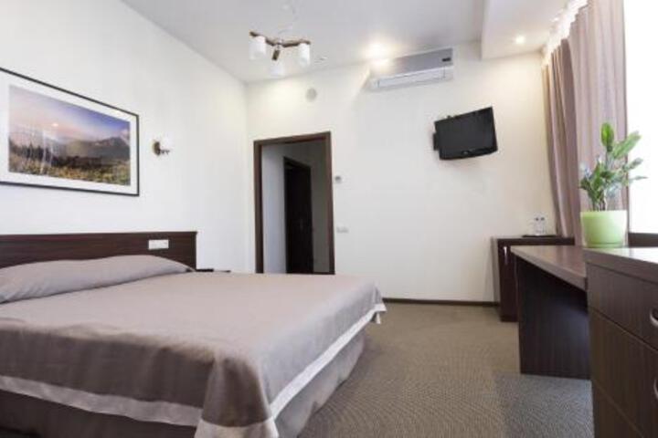 HOTEL AVANT