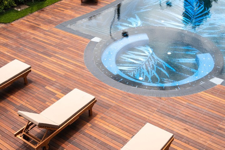 Pool 53 of 108