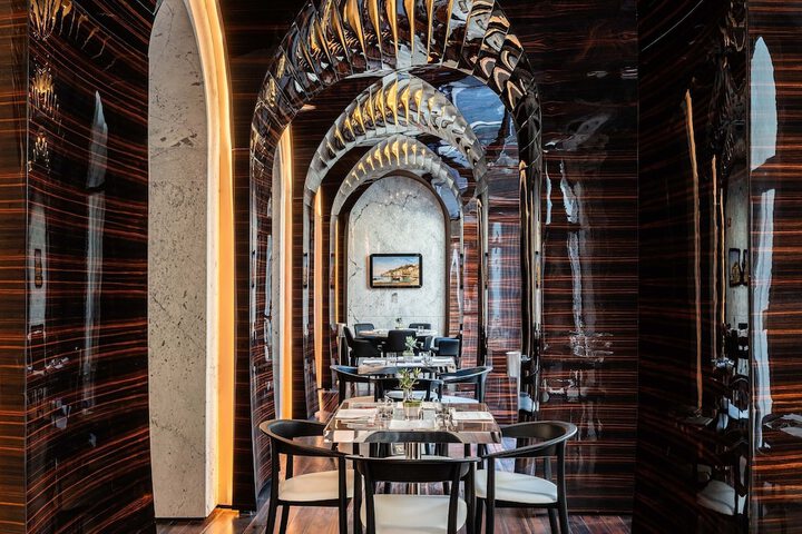 Dining 92 of 105