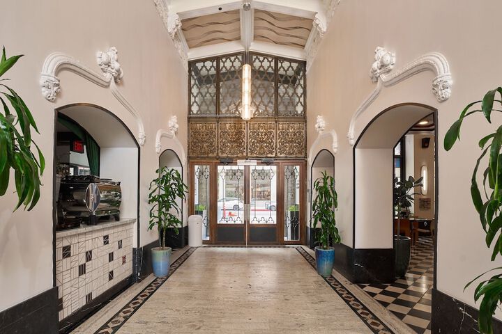 Guest Lobby