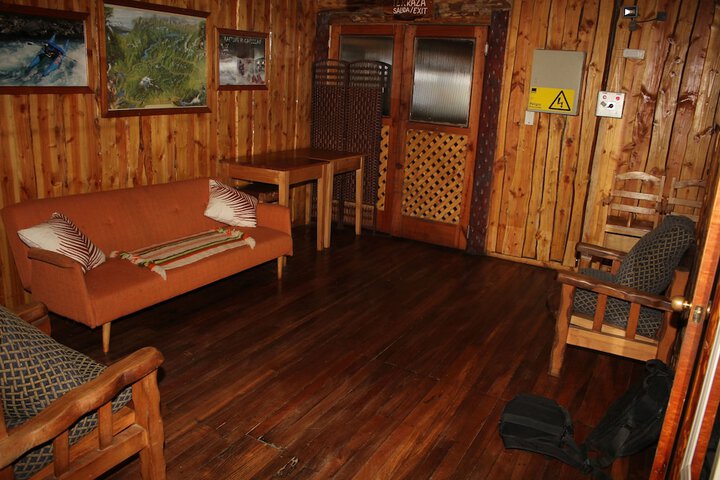 Room 11 of 19