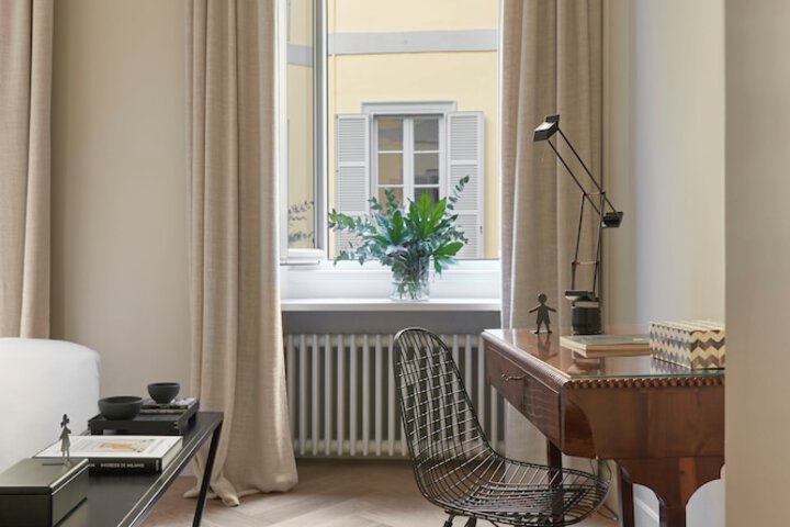 Room 30 of 42