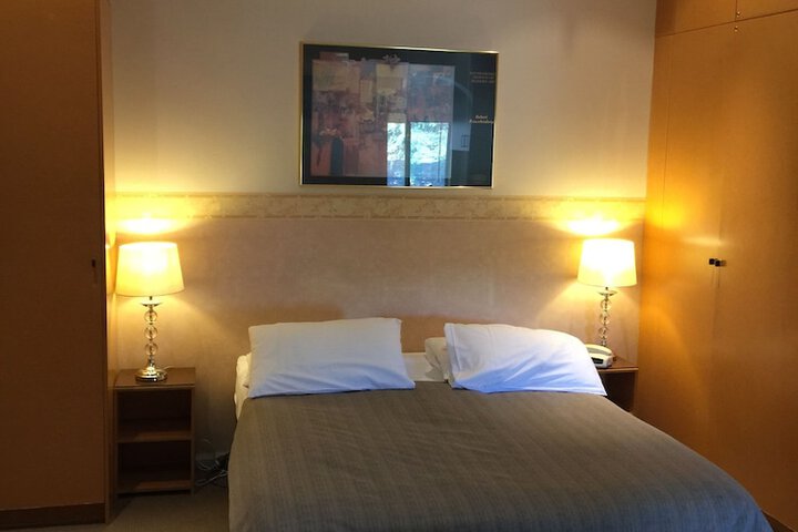 Room 19 of 60