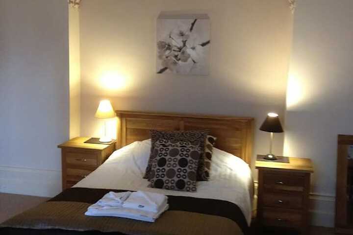 Room 8 of 19