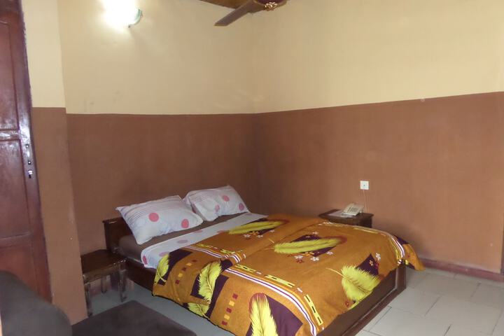 Room 7 of 11
