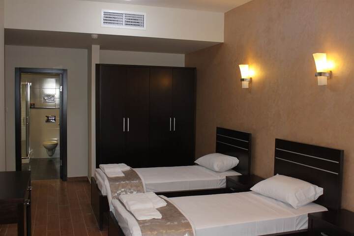 Room 3 of 31