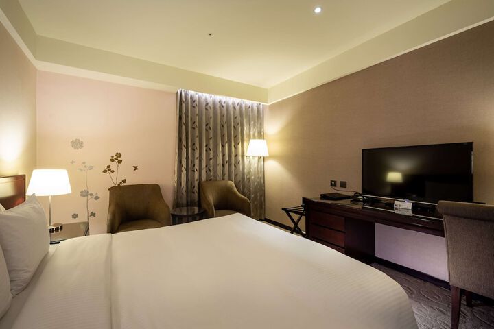 Room 14 of 124