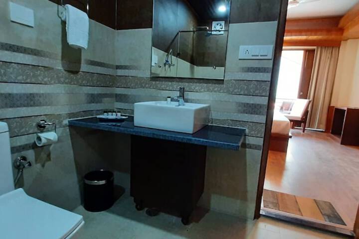 Room 17 of 22
