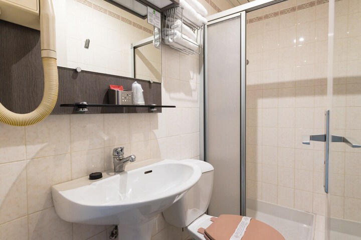 Clean Restrooms