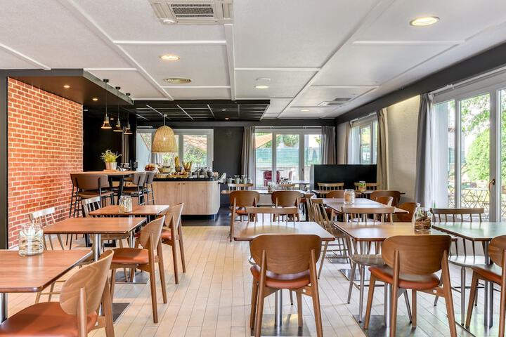 Dining Photos