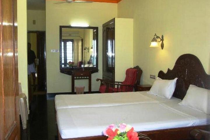 Room 3 of 7