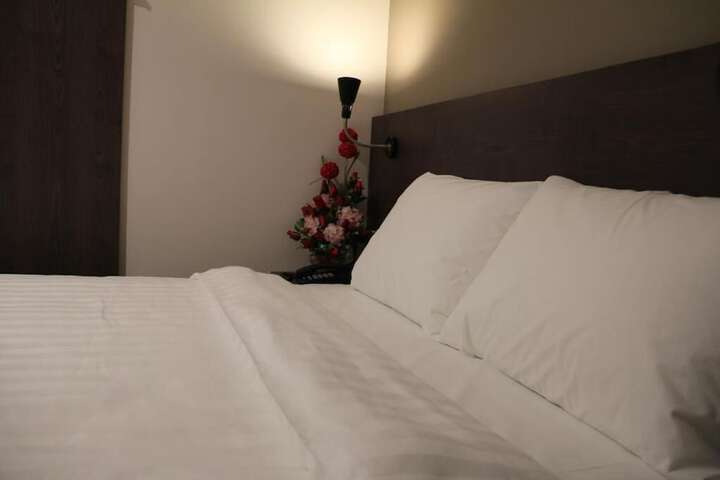 Room 13 of 50