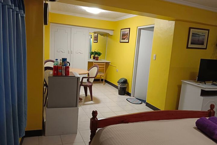 Room 10 of 26
