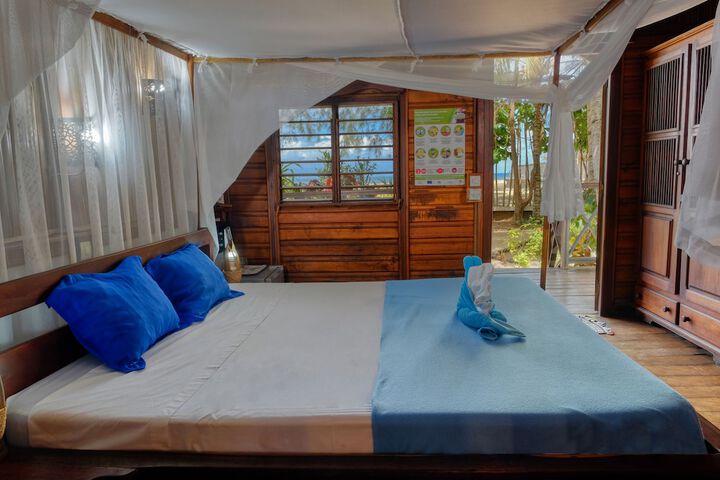 Room 5 of 28