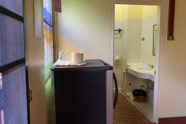 Room 34 of 46