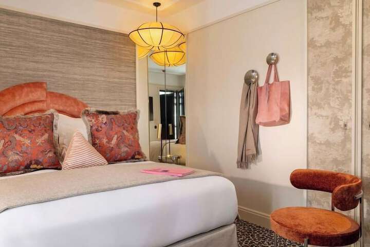 Room 7 of 26
