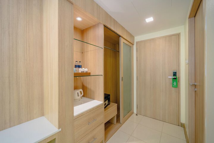 Room 30 of 74
