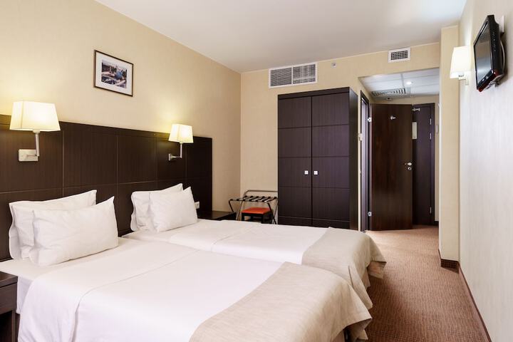 Room 9 of 55