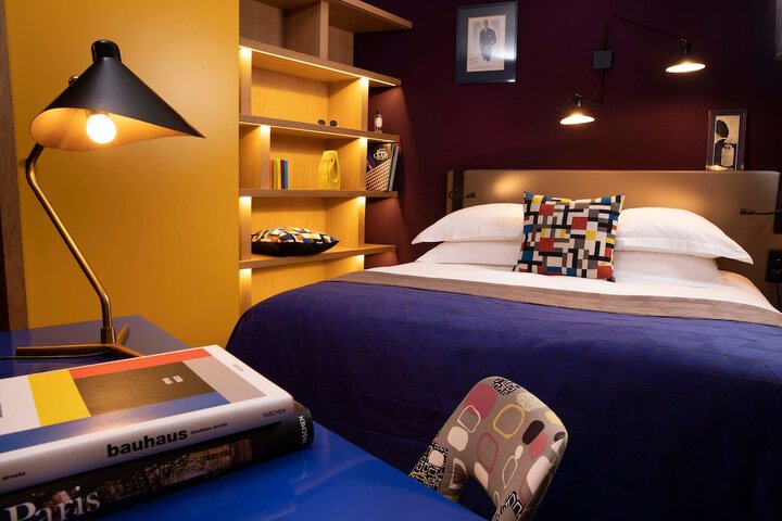Room 17 of 54