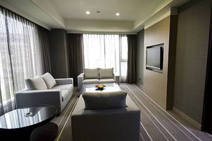 Room 62 of 88