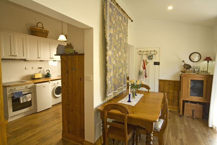 Room 11 of 27