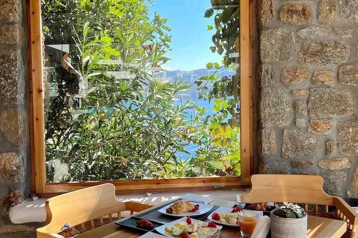 Breakfast/Coffee Service 157 of 198