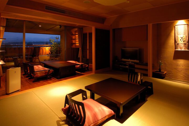 Room 13 of 93