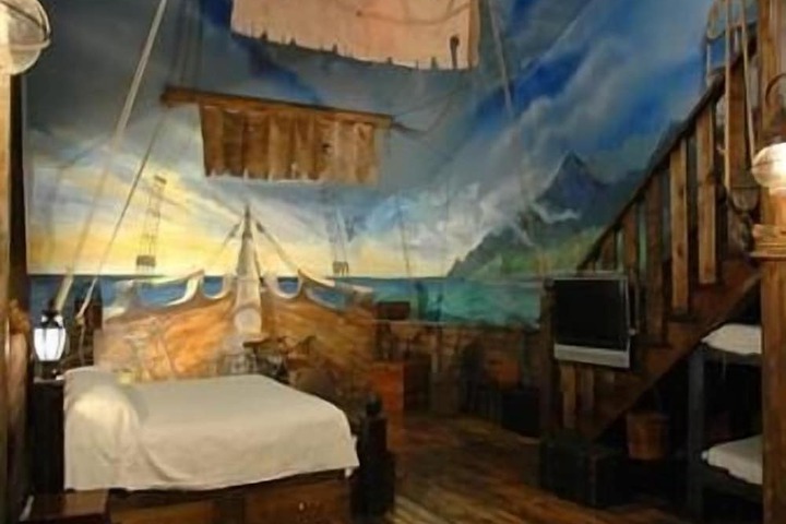 Room 48 of 92