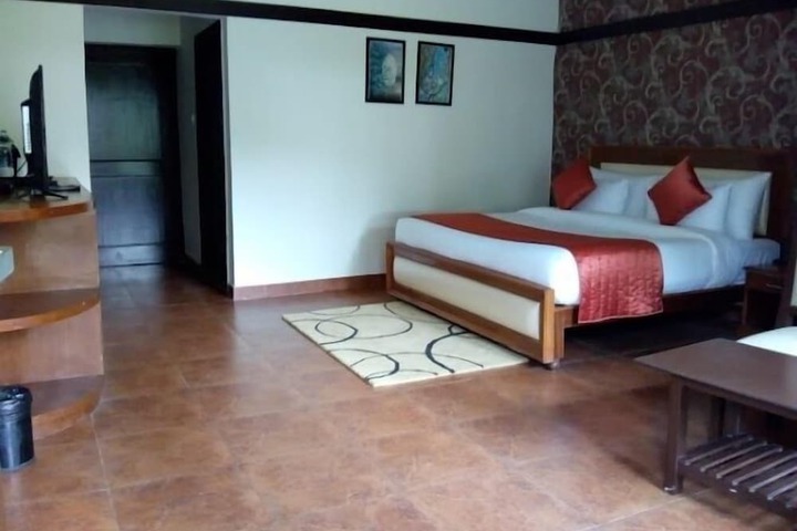 Room 3 of 7