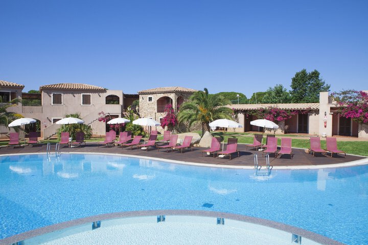 Hotel Pool