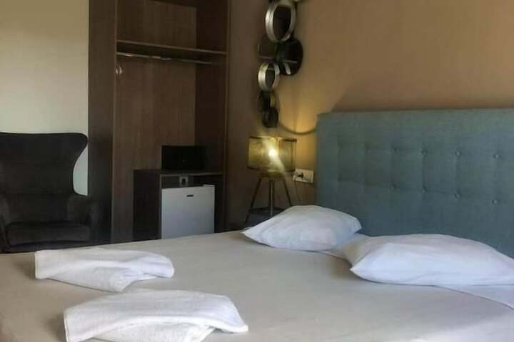 Room 7 of 37