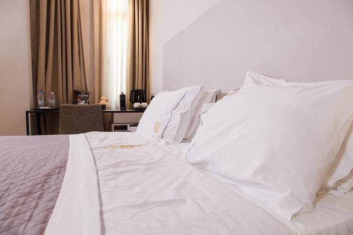 Room 4 of 26
