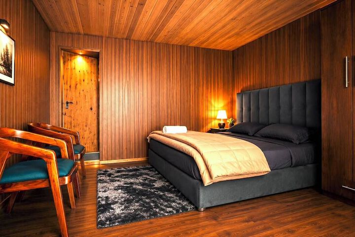 Room 7 of 35