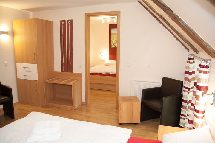 Room 11 of 39