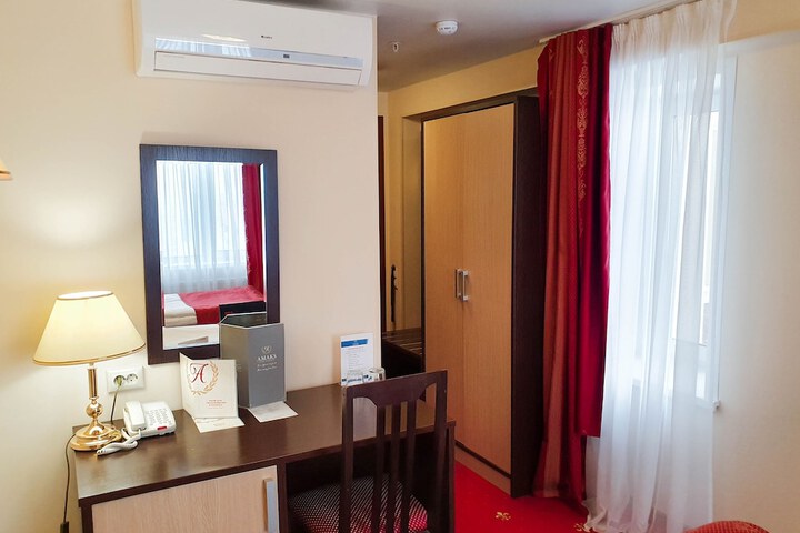 Room 29 of 83